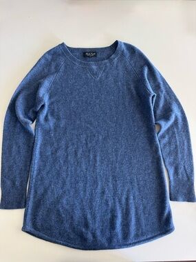 Claudia Nichole Crewneck Cashmere Sweater in Blue